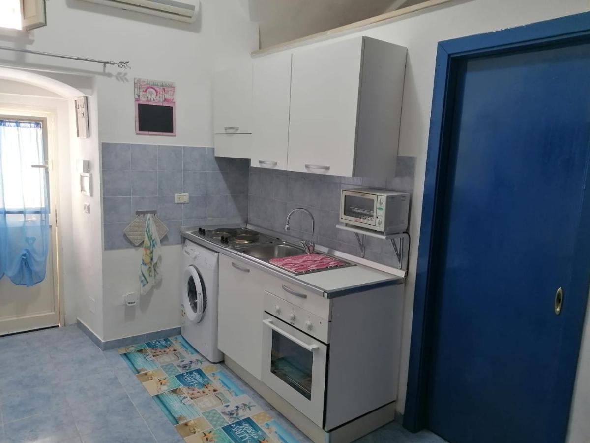 Casa Aurora Centro Storico Apartment Весте Екстериор снимка